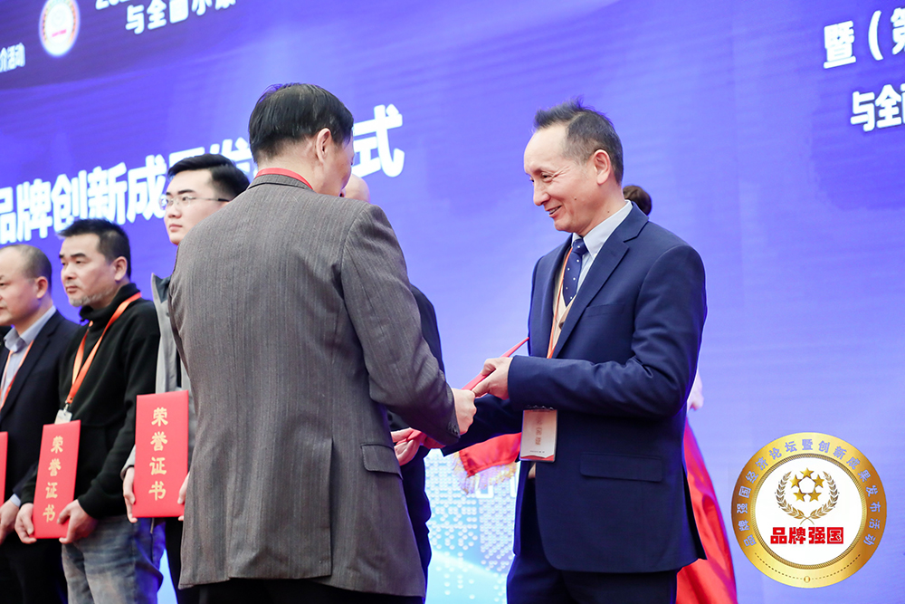 領獎01.jpg 領獎01.jpg